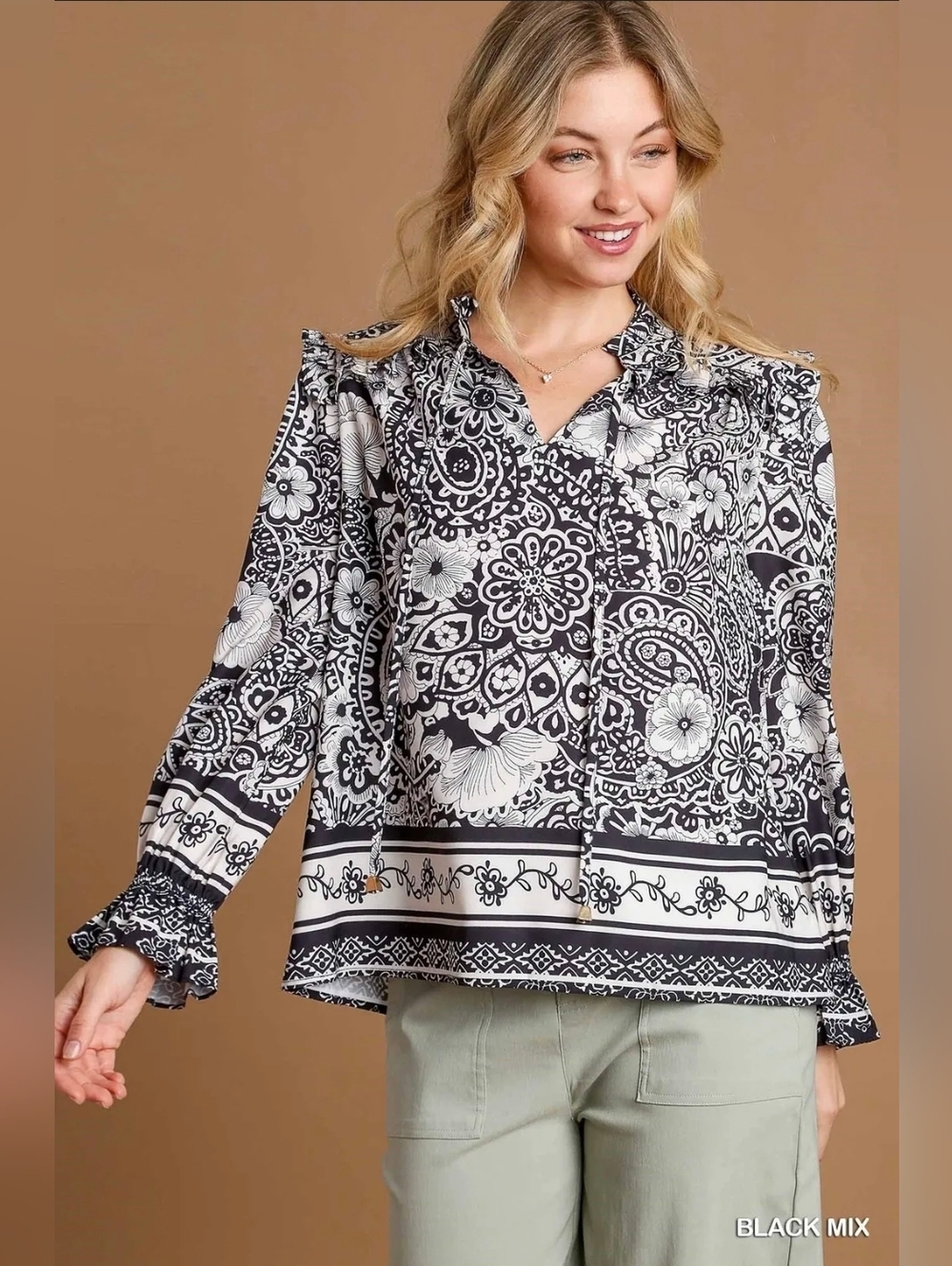 Umgee Black & White Paisley Floral Ruffle Blouse Tie Neck Top Large NWT